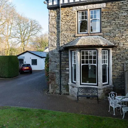 At Oakthwaite Windermere